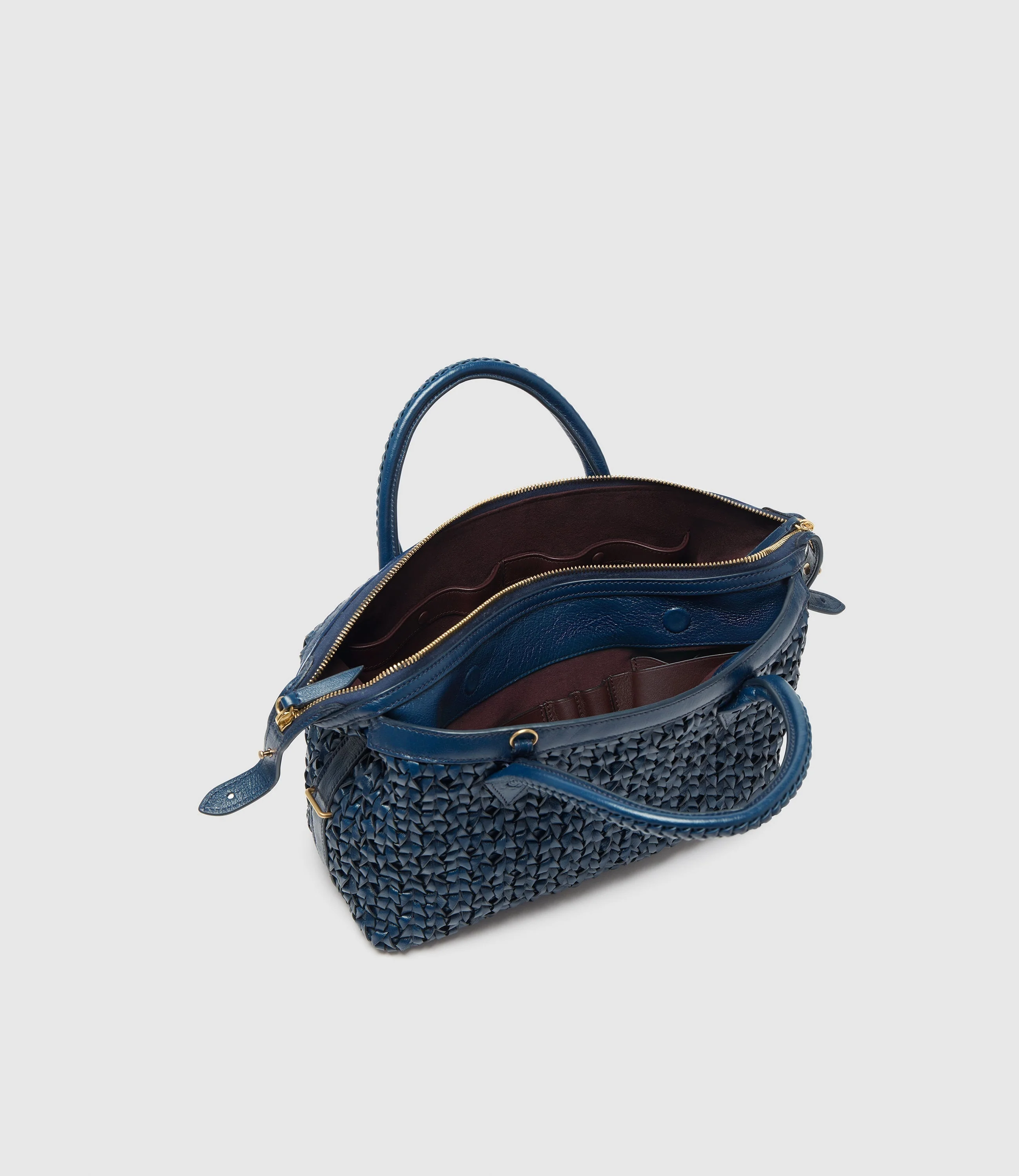 Metier - Collector's Edition: Vérité City Small Meribel Woven Sapphire 9/10 - Image 3
