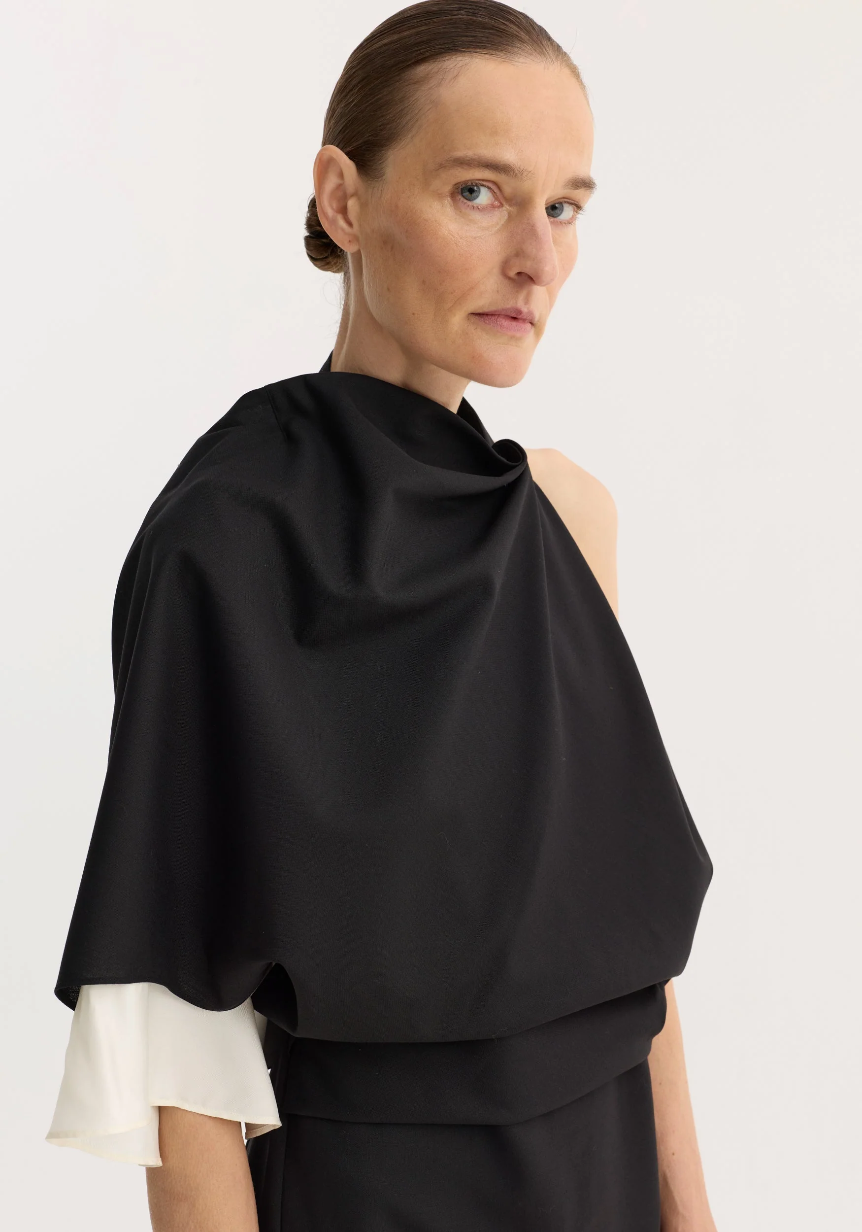 ROHE - Draped open back dress | black - Image 4