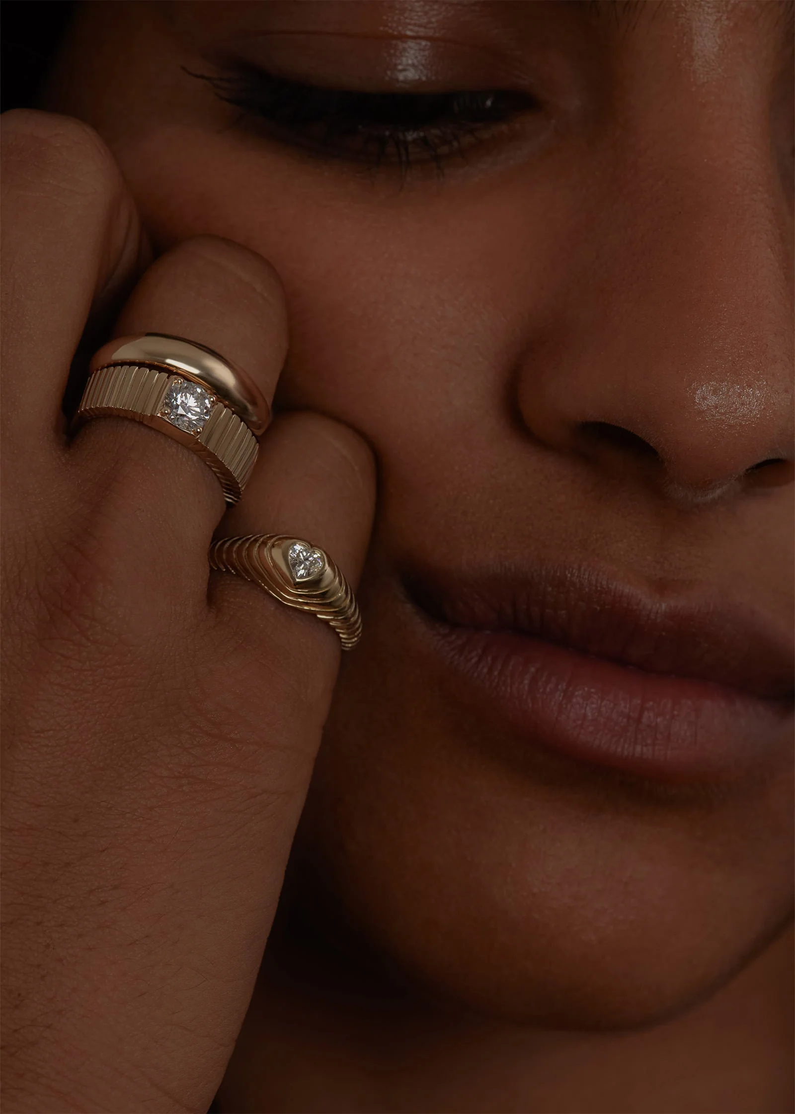 Kinn - Amora Diamond Ribbed Heart Signet Ring - Image 4