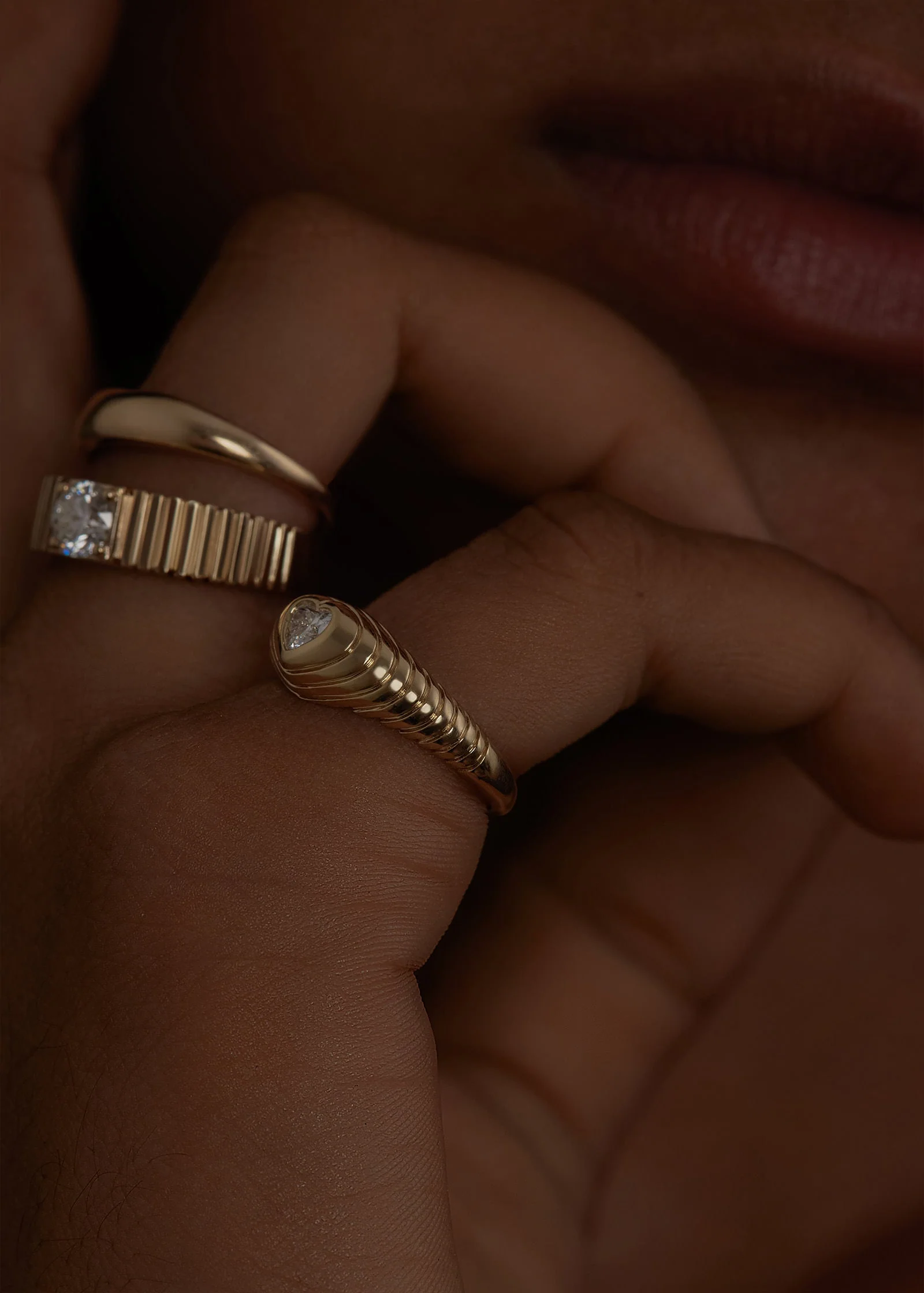 Kinn - Amora Diamond Ribbed Heart Signet Ring - Image 7