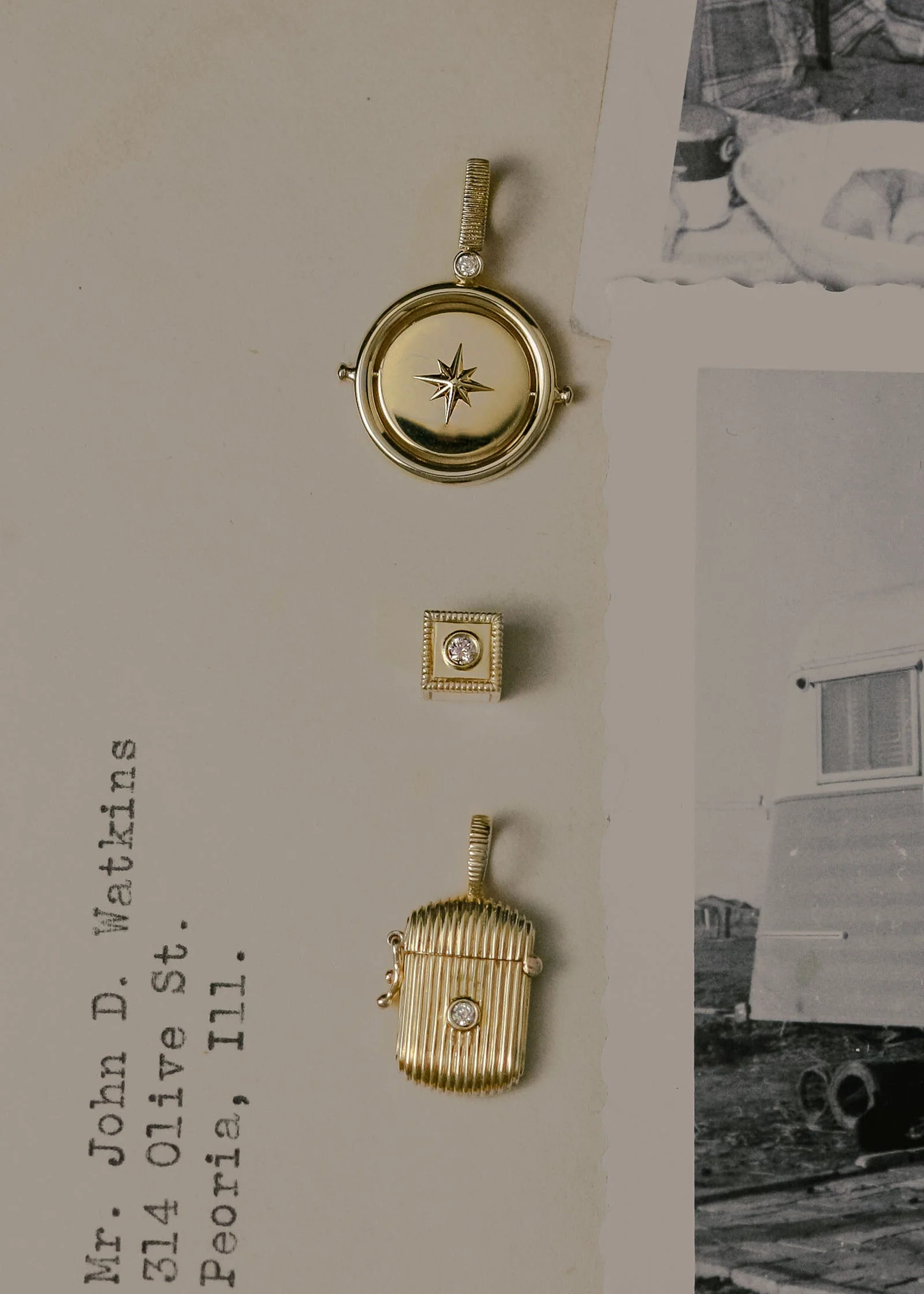 Kinn - Relic Ribbed Locket Necklace Peridot - Image 7