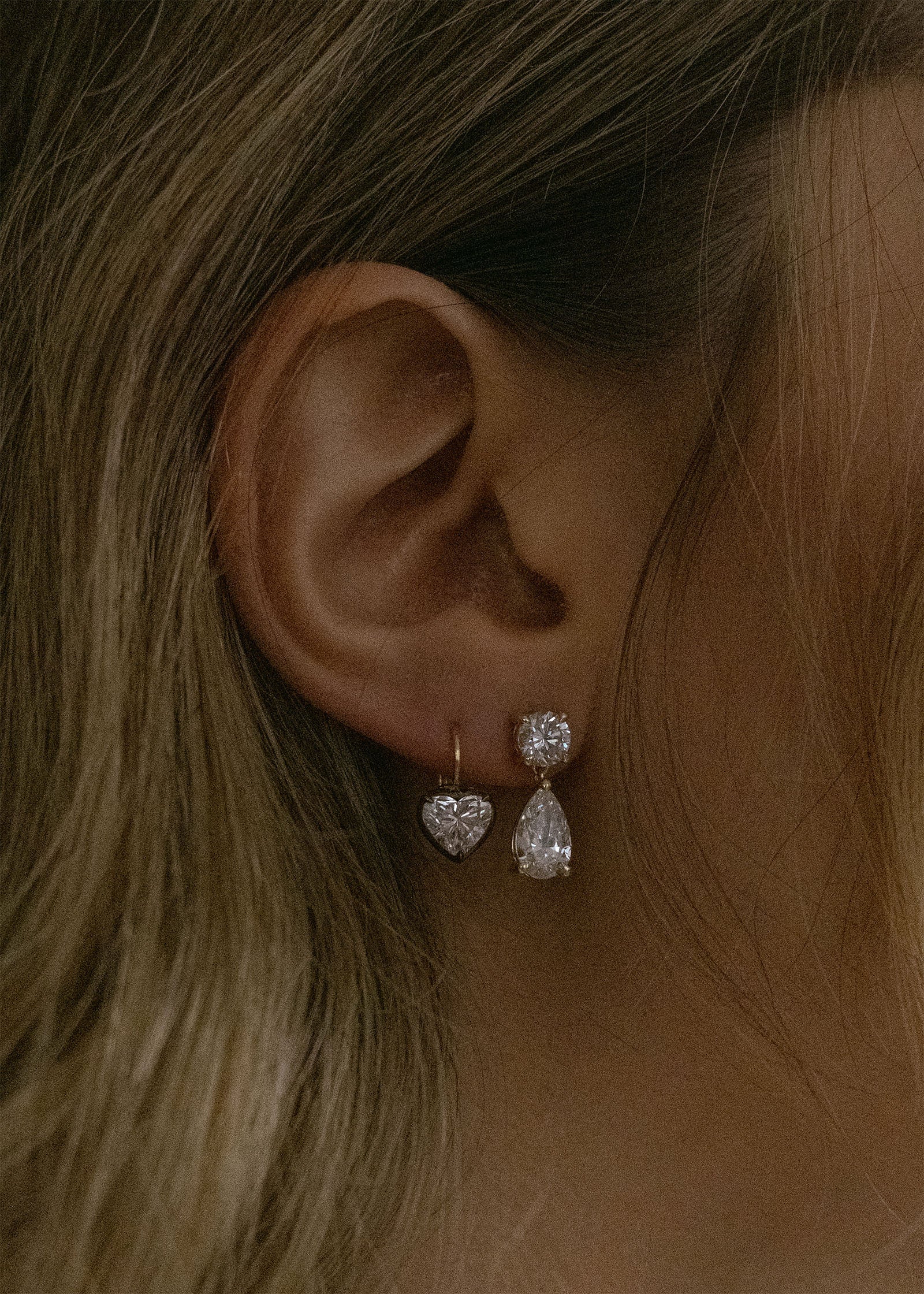 Kinn - Rosette Black Rhodium Heart Diamond Earrings - Image 6