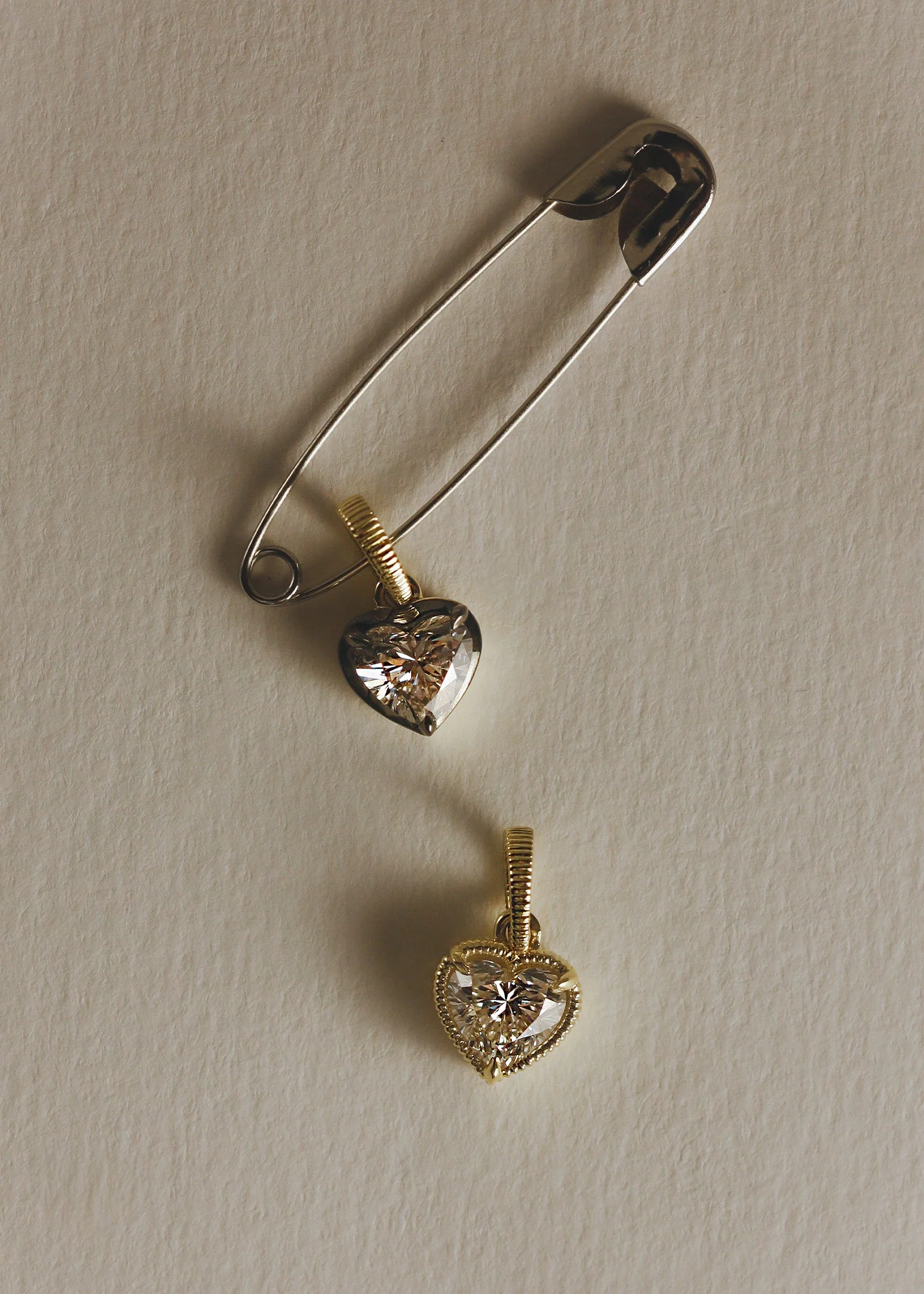 Kinn - Solis Ribbed Heart Diamond Pendant - Image 6