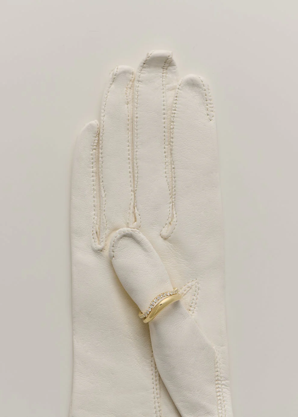 Kinn - Lara Curved Pavé Ring - Image 3